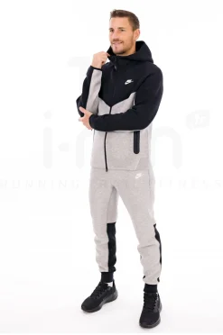 Tech Fleece M