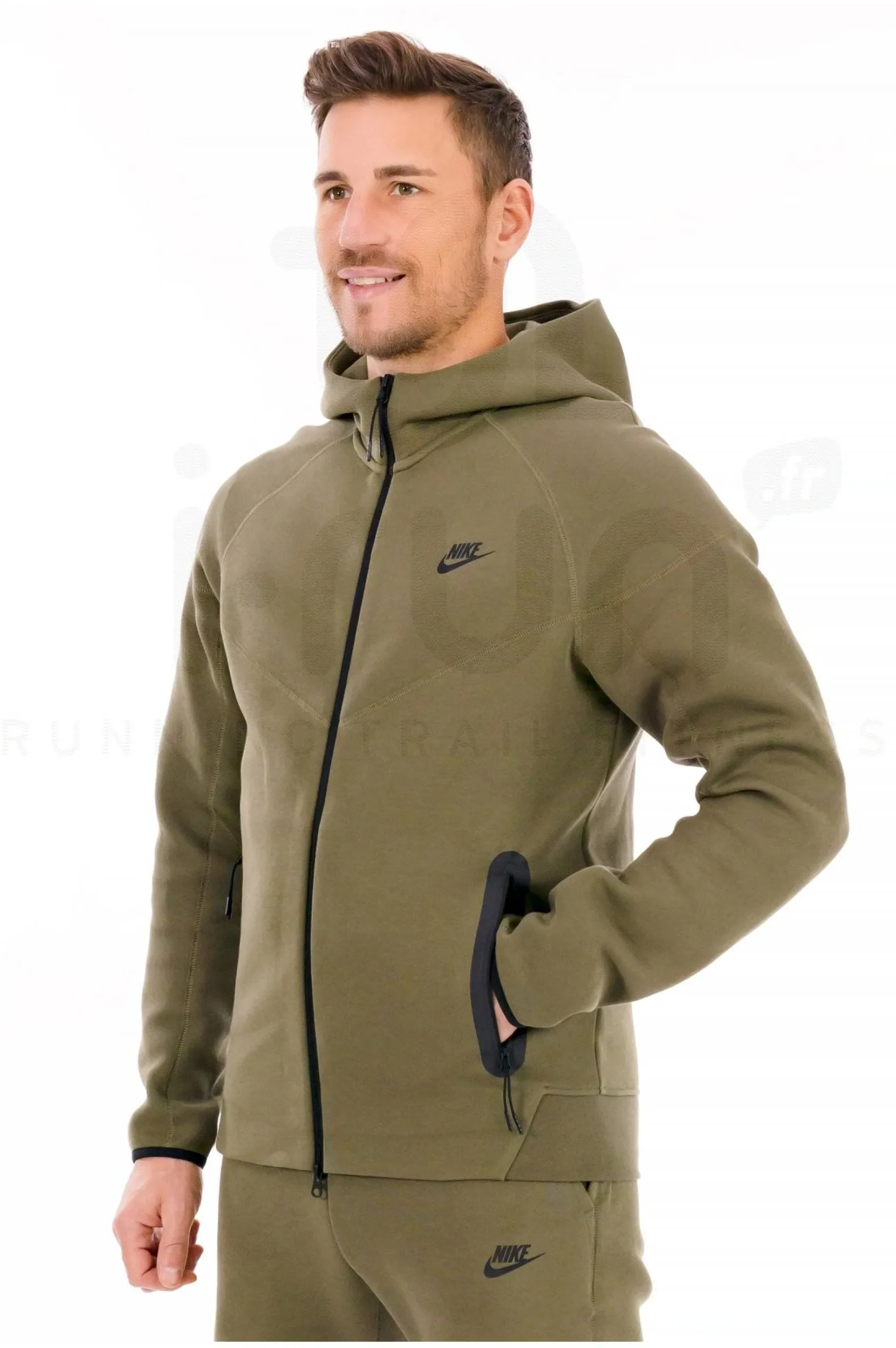Tech Fleece Windrunner M